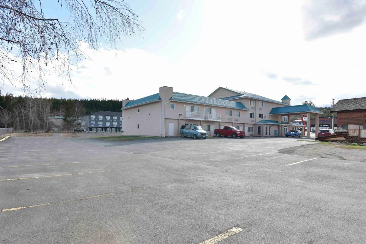 Hotel Ramada Limited 100 Mile House Exteriér fotografie